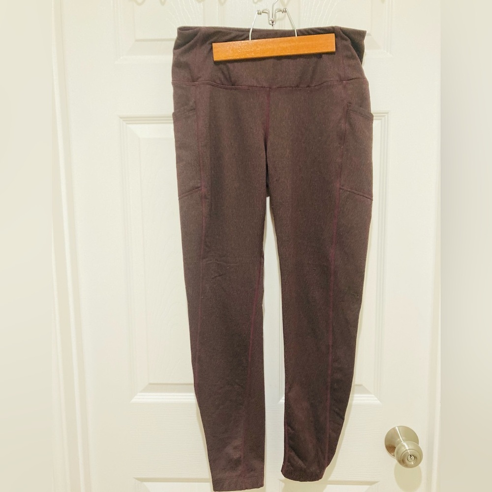LIKE‎ NEW Mondetta size M Burgundy Performance + Luxury Leggings